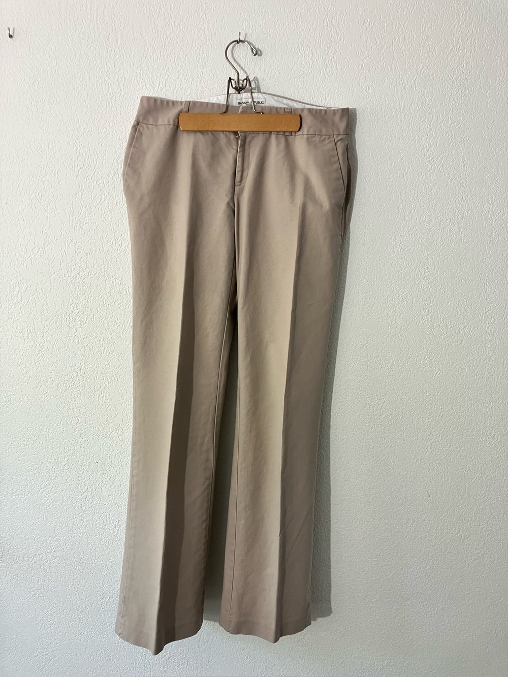 women’s banana republic tan low rise pants - 8L